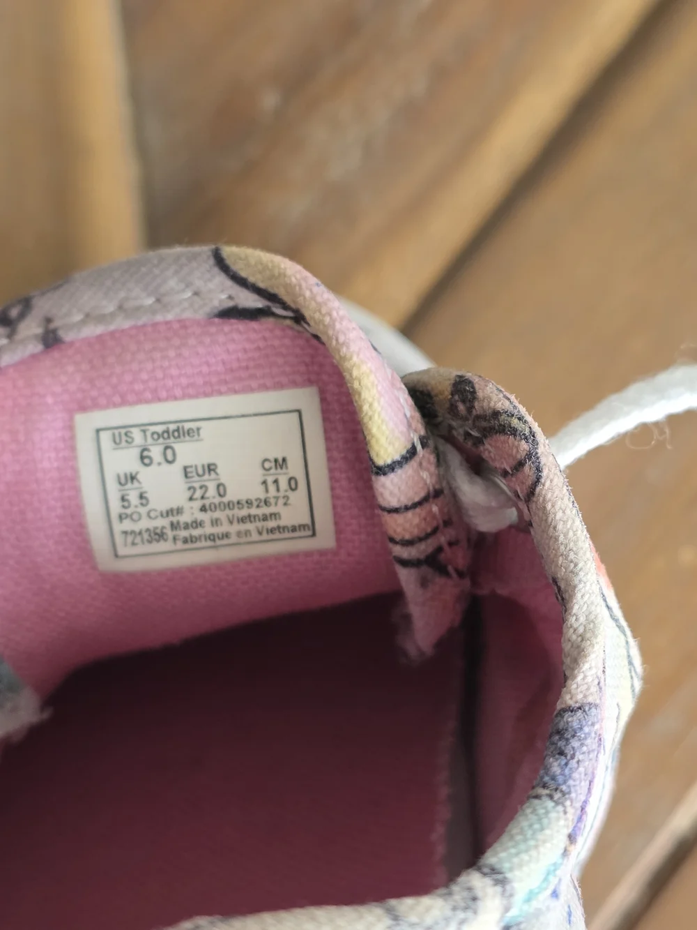 Vans Toddler Unicorn Shoes, Size 6